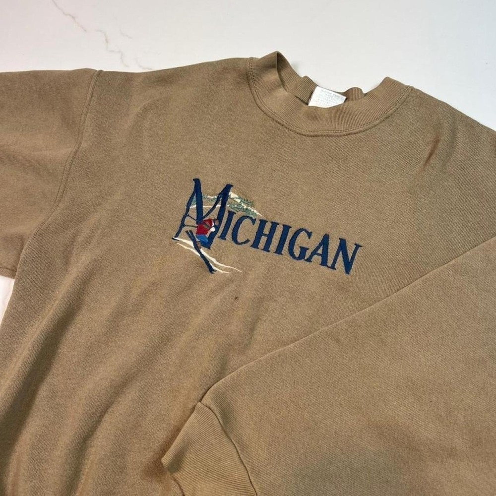Desert Heat Michigan Sweatshirt Mens Tan Embroidered Ski Graphic Pullover M